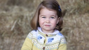 Malá Charlotte je dokonalou kópiou TEJTO ženy. Tá podoba je neskutočná!