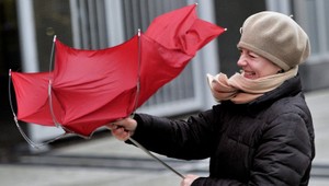 Držte si klobúky. Bude fúkať silný vietor