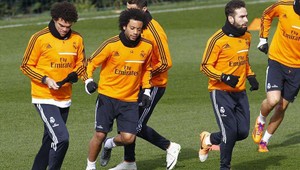 Tréning Realu. Pepe dal Marcelovi dvoje jasle, rehotal sa ako kôň...