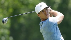 Obťažoval ženy, močil v uličke a spravil si obrovskú hanbu