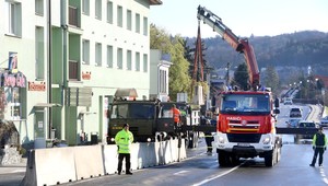 V Sliači ukončili protipovodňové činnosti, bariéry hasiči odstránili