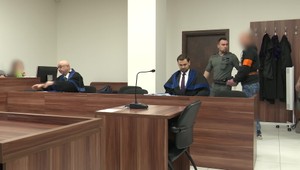 Vybili mu zub a zlomili nos: Dvaja muži zbili kamaráta pre krabičku cigariet