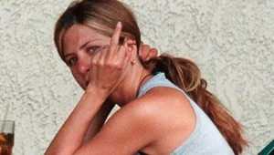 Jennifer Aniston už toho má plné zuby!