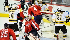 Boston si zaistil divízny titul, Washington nechal Haláka sedieť