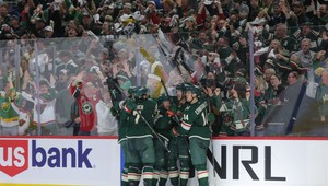 Minnesota aj Anaheim postúpili po rovnakom výsledku do 2. kola play-off