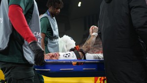 Krvavé zranenie v Lige majstrov. Hviezdu Galatasarayu museli operovať