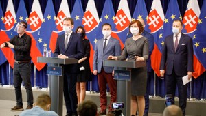 Rozhodnutie obmedziť cestovanie cez Veľkú noc sa nerodilo ľahko. Niektorí z koalície boli proti