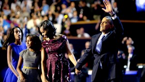 Obama prijal nomináciu demokratov. Zabojuje proti Romneymu