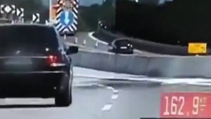 Večer párty, ráno cela. Lukáš jazdil bez vodičáku, no policajtom sa pochválil pervitínom