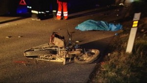 Smrť na ceste: Na nenaštartovanej motorke a bez svetiel ...