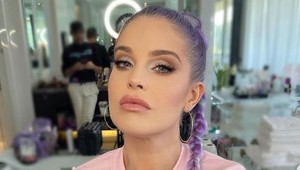 Zmenilo ju radikálne schudnutie alebo plastika? O 40 kíl ľahšia Kelly je v tvári na nespoznanie