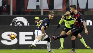 Duel najväčších futbalových rivalov z Milána bez víťaza