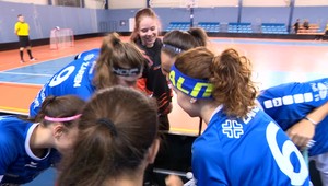 Muži vyzvali ženy, profesionálne hráčky, na súboj