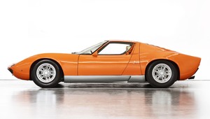 Objavili Lamborghini Miura z pôvodnej verzie filmu Lúpež po taliansky