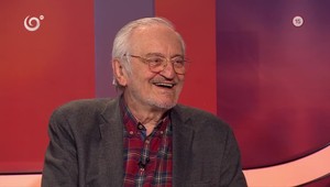 Viete čo je vôňa prehýrenej noci? (Sedem)