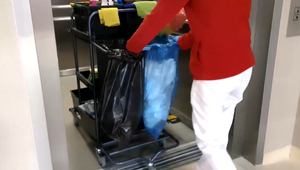 Trápi vás tenisový lakeť? Získate ho skôr pri upratovaní, či za počítačom