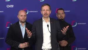 Demokrati vyzývajú Fica, aby zrušil cestu do USA. Hovoria o porušení medzinárodného práva