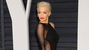 Toto je oscarová róba? Holý zadok a o nohavičkách ani nesnívajte!