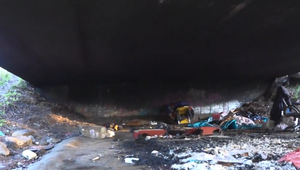 Požiar zničil obydlie bezdomovcov: Môže byť za tým aj pomsta