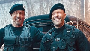 Noví Expendables majú prvý nadupaný trailer: Stathamovi bude robiť garde táto sexica!