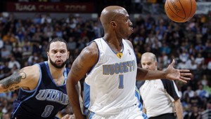 Cleveland zvládol aj druhý zápas so Chicagom, Utah vyrovnal s Denverom