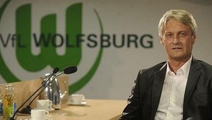 Wolfsburg s novým trénerom Vehom začal prípravu so 40 hráčmi