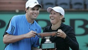 Roland Garros: Huberová s Bryanom víťazmi mixu