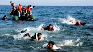 Vlna migrantov neslabne, do Grécka dorazilo ďalších 3 600 utečencov