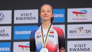 Viktória CHLADOŇOVÁ získala striebro v časovke na MS v cyklistike
