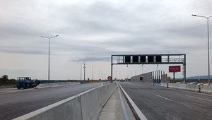 Dopravná nehoda úplne uzavrela úsek D1 z Bratislavy do Trnavy