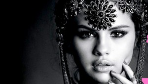 Selena Gomez (22) mala autonehodu, viní paparazzov