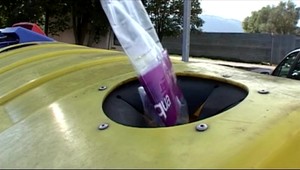 Doteraz sme prázdne PET fľaše krčili, teraz sa to musíme odnaučiť. Zálohovať sa budú len nepoškodené