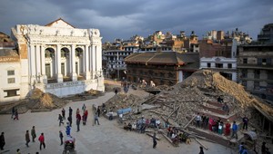 Zo zemetrasením zničeného Nepálu prileteli prví slovenskí turisti