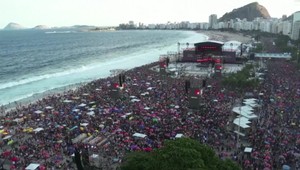 Lady Gaga vystúpila pred 2,1 milióna fanúšikov na pláži v Riu. Koncert skoro zmaril bombový útok