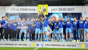 ZOSTRIH: Oslavy titulu na zápase ŠK Slovan Bratislava - AS Trenčín