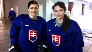Hokejistky odleteli na svetový šampionát