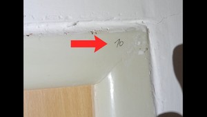 Nový trik bratislavských zlodejov: Byt si vopred vyhliadnu a označia si ho značkou na stene