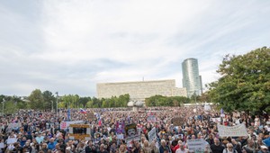 Slovensko protestovalo proti konsolidácii: PS zvolalo zhromaždenia vo viacerých mestách