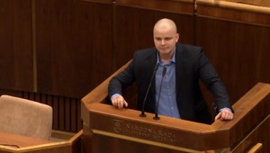 Poslanec Milan Mazurek sa opäť postaví pred súd koncom februára