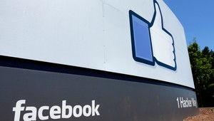 Like za slobodu. Muž sa dohodol s políciou, za 15 000 likeov sa im vzdá, sľub zatiaľ nesplnil