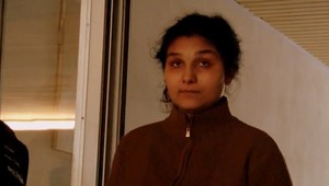 Jana porodila dieťa do latríny, súdu sa vyhýbala