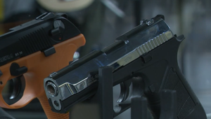 Dopyt po zbraniach na Slovensku stúpa. Zbystriť pozornosť by mali majitelia plynoviek