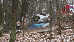 Tragédia pri Košiciach: Vodič zahynul pri náraze do stromu