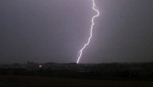 Taká búrka, že chlapi v krčme takmer ohluchli