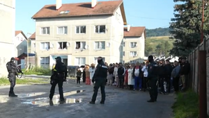 Kandidáta na starostu odviezla NAKA. Mal podplatiť ľudí, aby mu dali svoj hlas