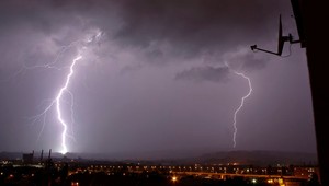 V pondelok padli ďalšie teplotné rekordy! Hrozia silné búrky