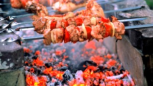 Ako sa neotráviť v lete jedlom? Na tieto potraviny si dajte pozor