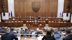 Poslanci schválili tohtoročný rozpočet aj s rekordným navýšením