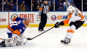 Halák vychytal ďalší shutout, bodovali Jurčo a Tatar