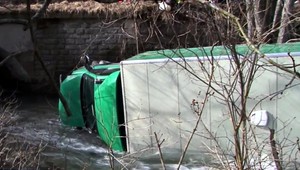 Donovaly ohrozila havária nákladiaku s chemikáliami